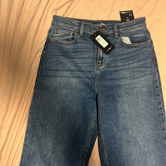 Straight leg jeans size 11 - Picture 2 of 4